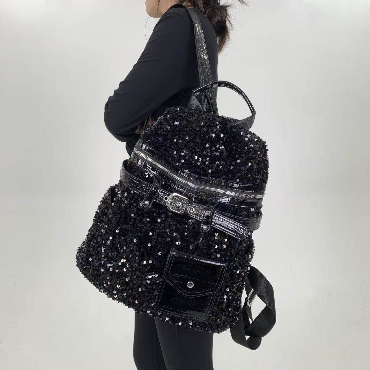 Women's Dark Trendy Cool Large Capacity Retro Street Women's Backpack