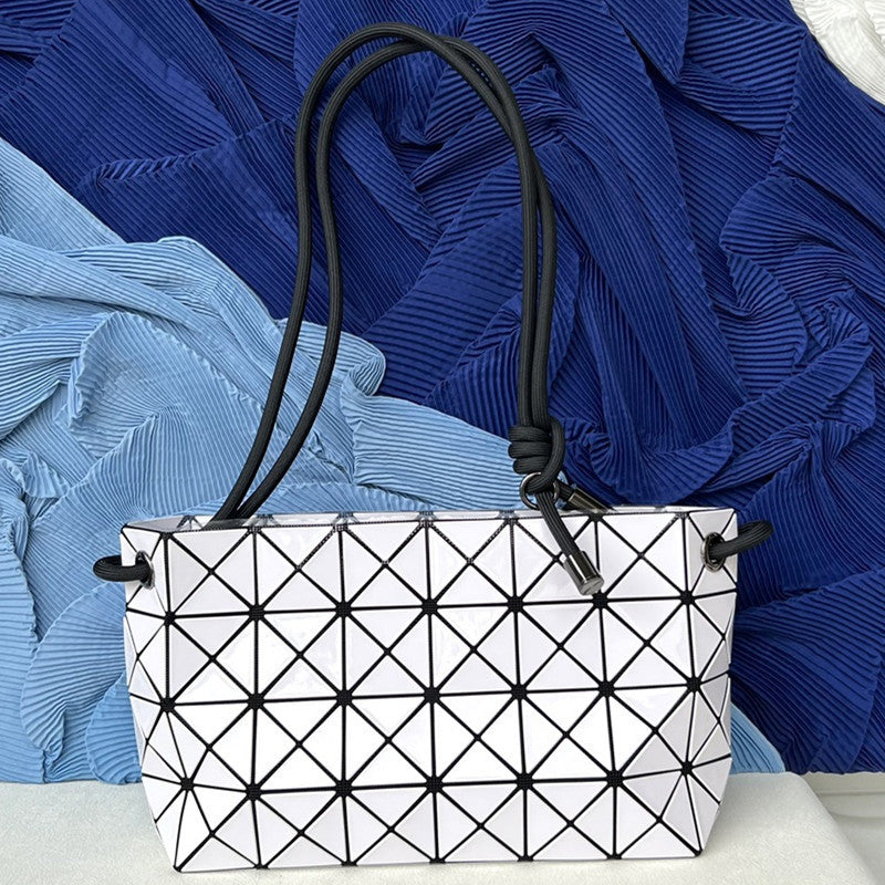 Women's French Stick Drawstring Portable Commuter Starting From Underarm Bag