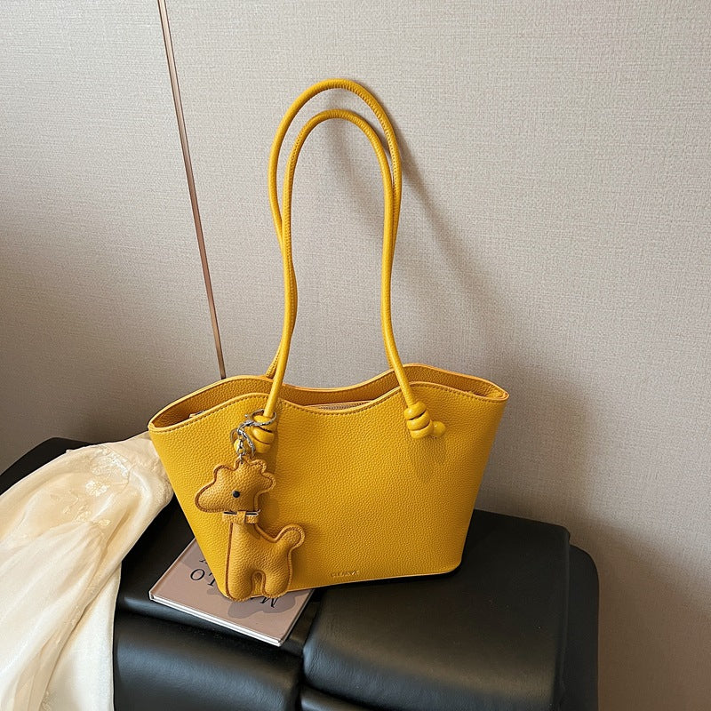 Women's High-grade Fashion Best-selling Underarm Commuter Bucket Bag