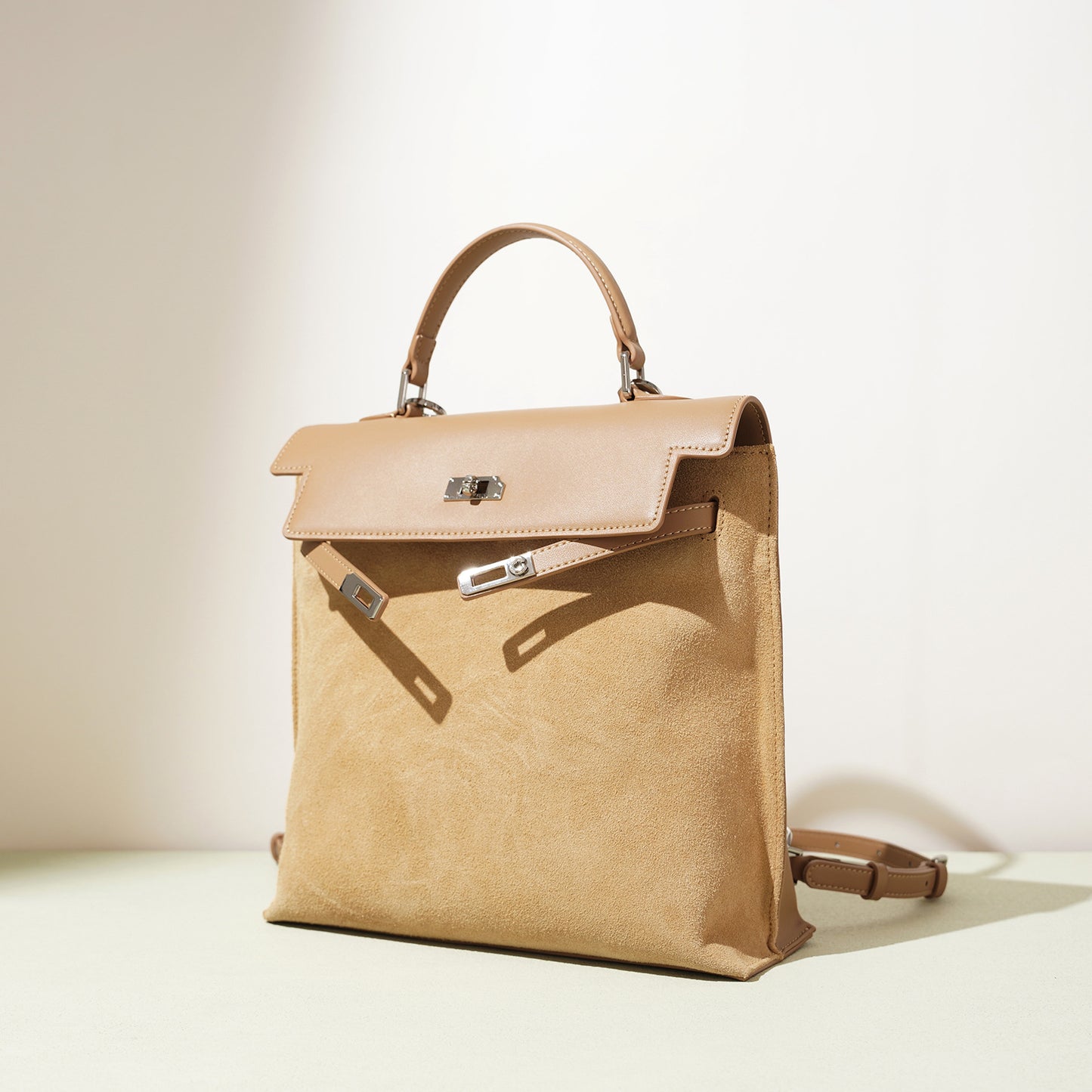 Fashionable Large Capacity Commuter Leather For Women's Backpack