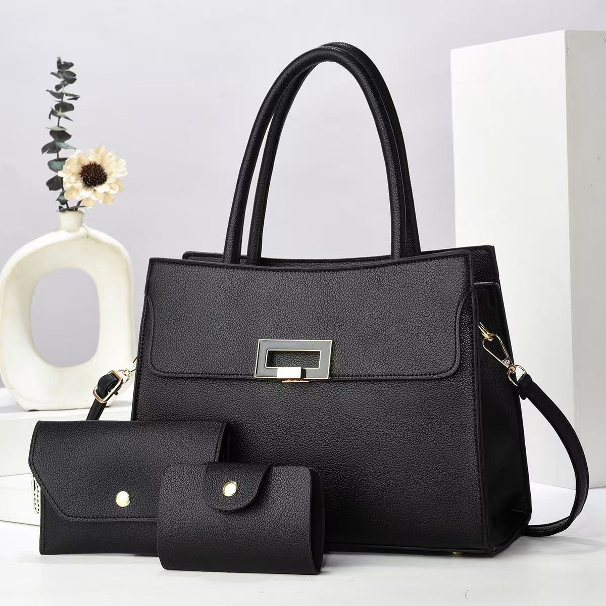 Women's Exquisite Big Graceful Korean Style Fashionable Shoulder Bags