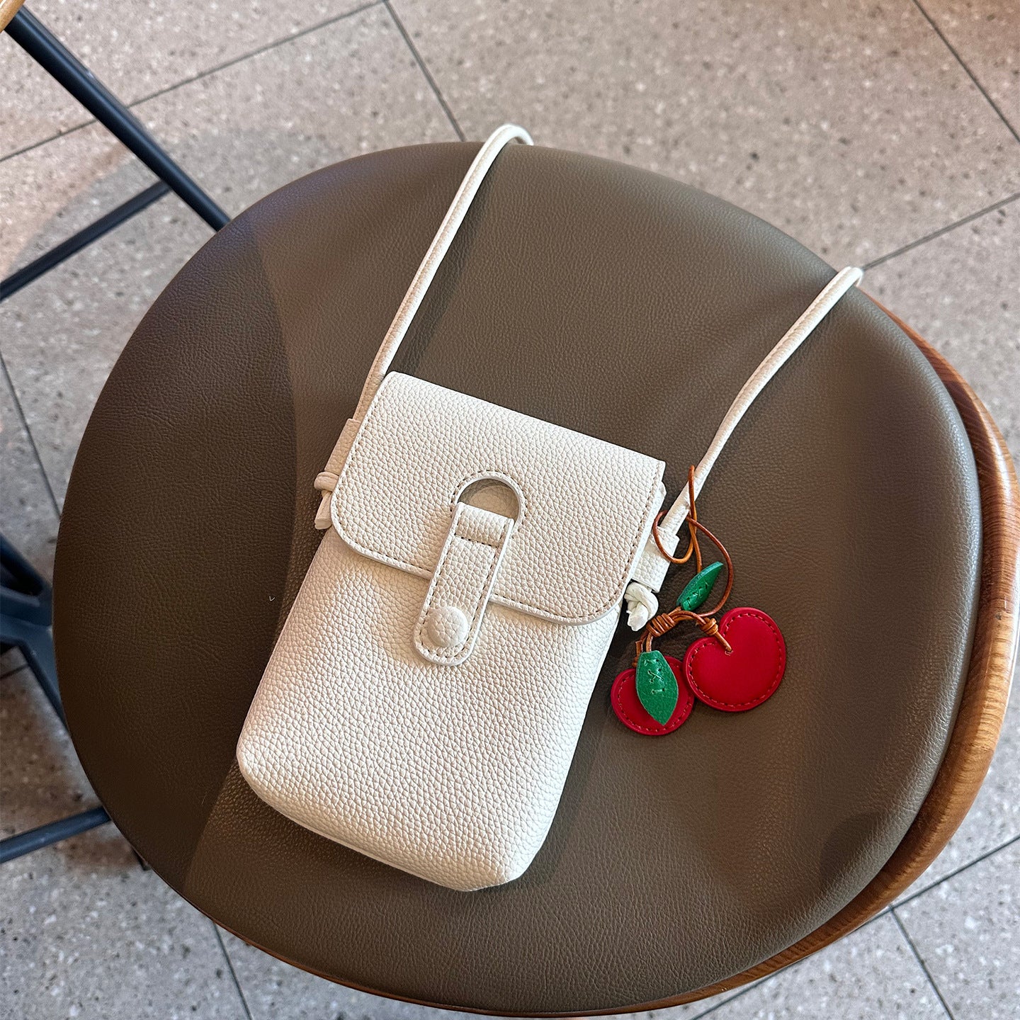Female Fashion Lightweight Walking Practical Commuting Mobile Phone Bag