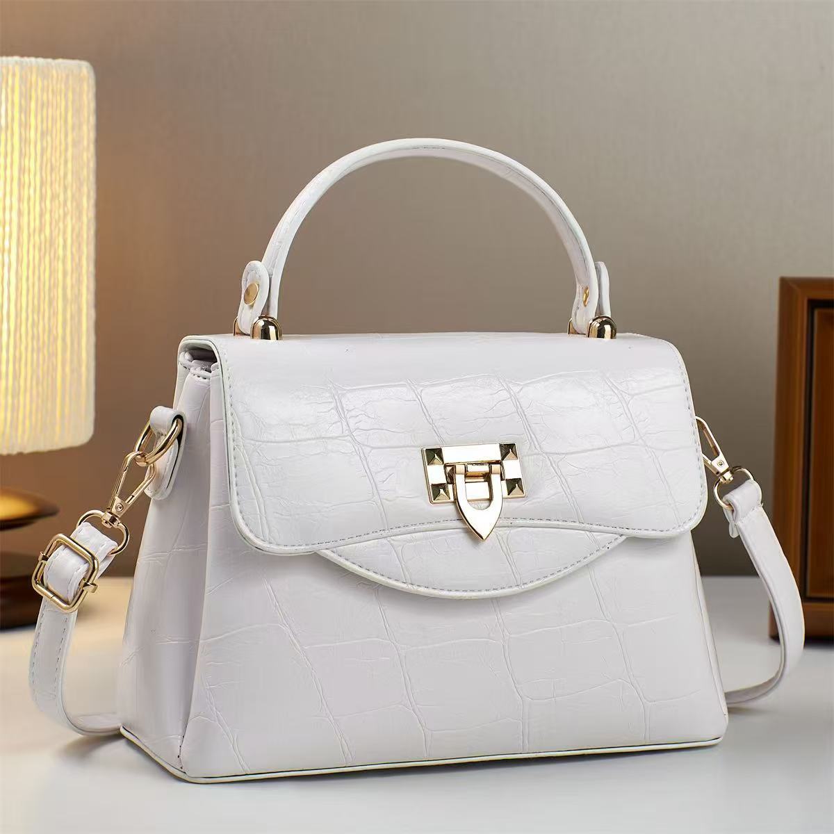 Women's Retro High-grade Fashionable Elegant Large Capacity Bags