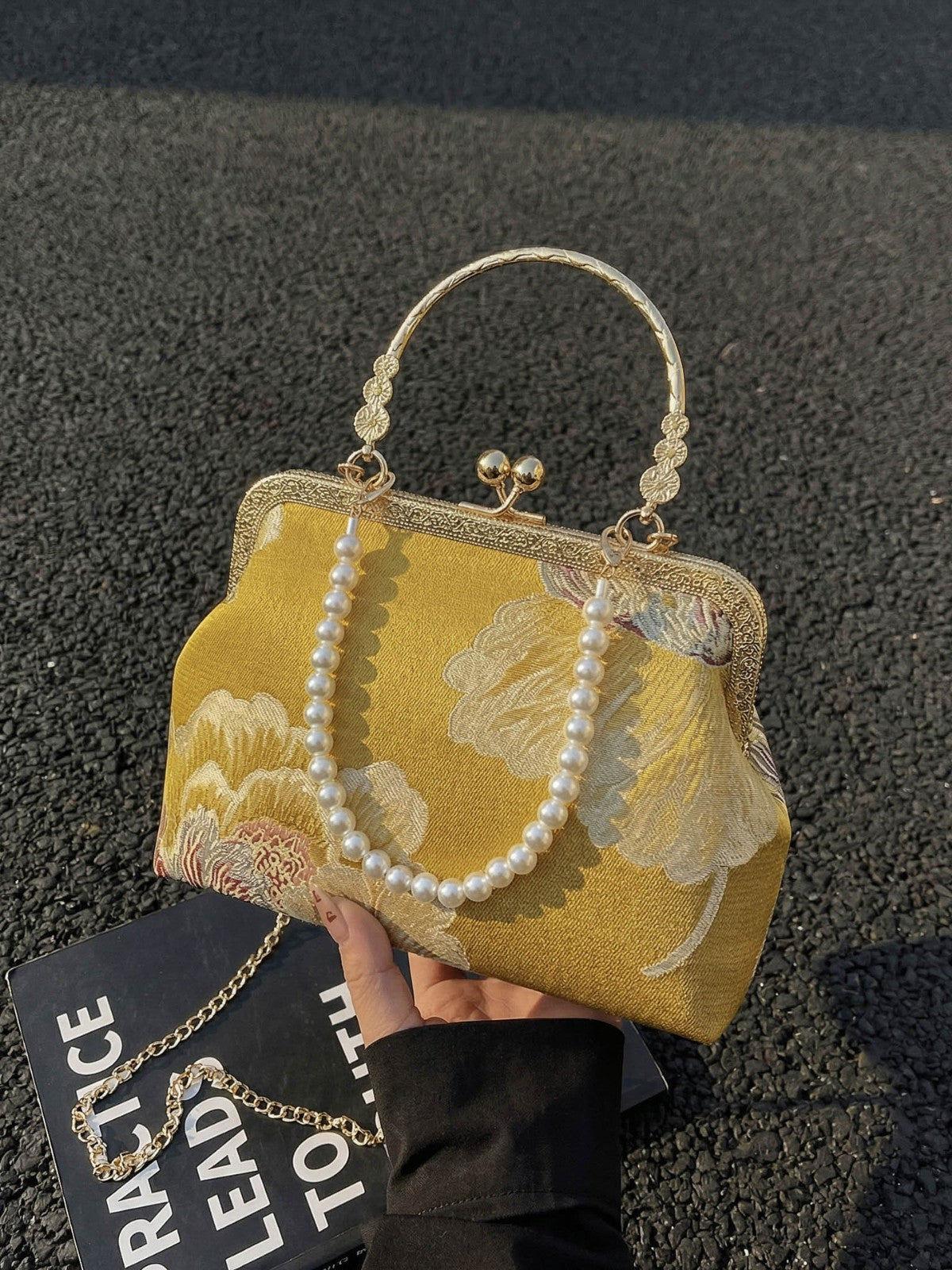 Women's Cheongsam Chinese Style Embroidery Portable Fashion Women's Shoulder Bag