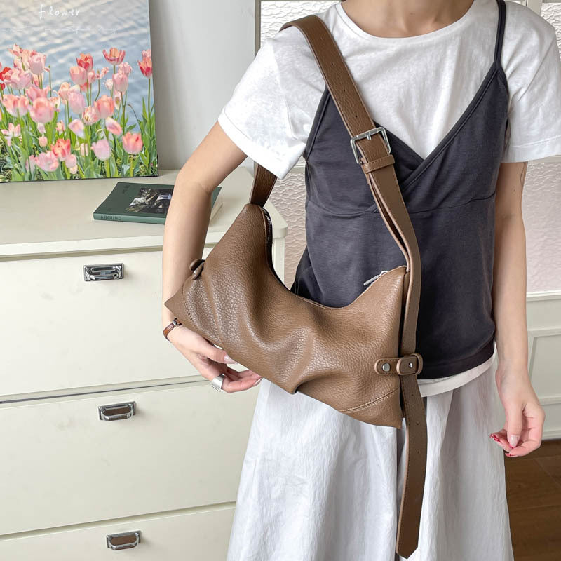 Women's Retro Soft Leather Large Capacity Fashion Simple Leisure Commute Women's Shoulder Bag