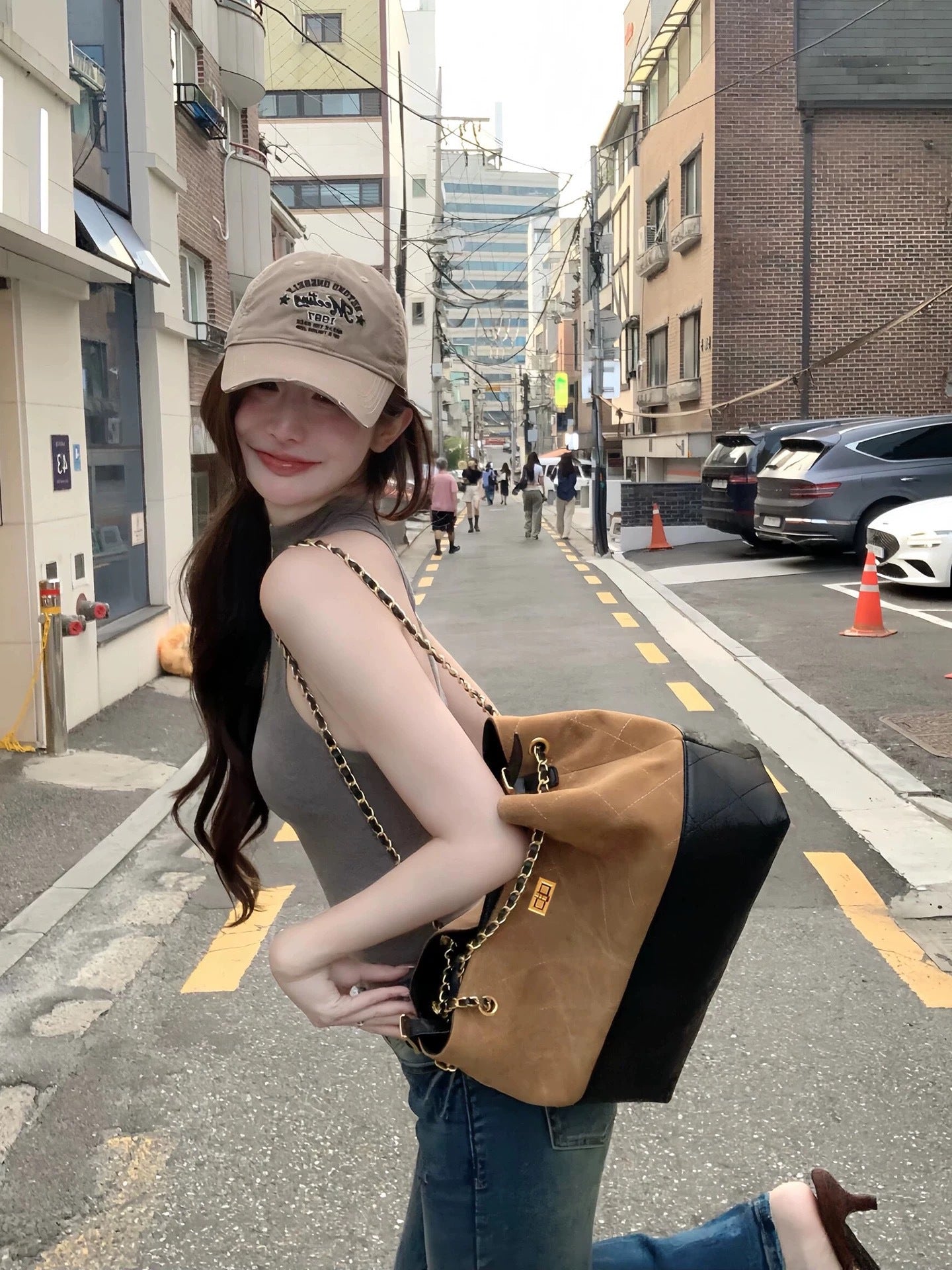 Versatile Women's Large Capacity Elegant Commuter Bags