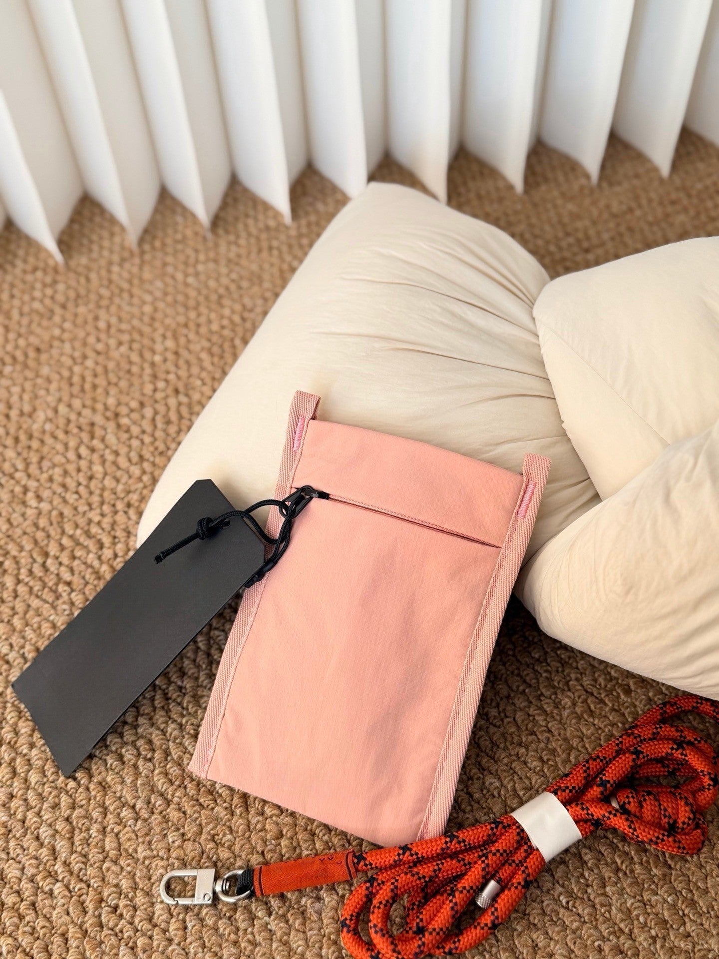 High-grade Design Male Female Personality Portable Mobile Phone Bag