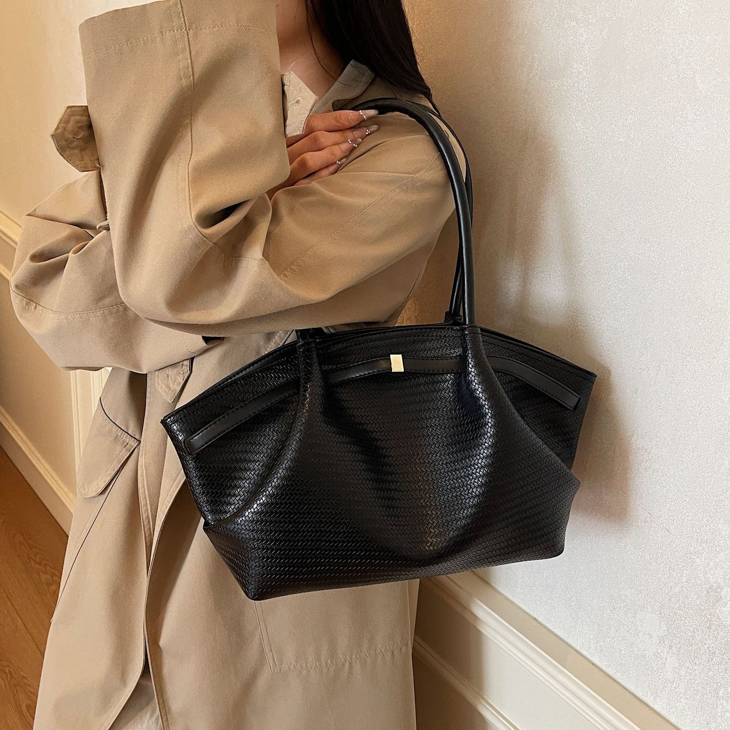 Women's Retro Underarm Fashionable Pleated Cloud Leisure Tote Bag