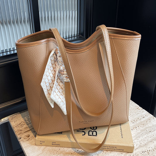 Elegant Retro Large Capacity Underarm Commuter Bags