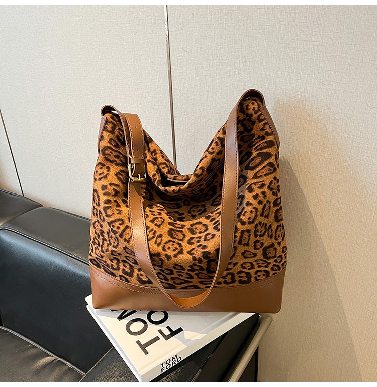 Women's Retro Minority Commuter Suede Fashion Large Capacity Bags