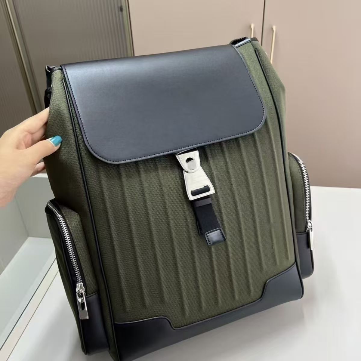 Real Leather Canvas Commuter Nylon Version Leisure Backpack