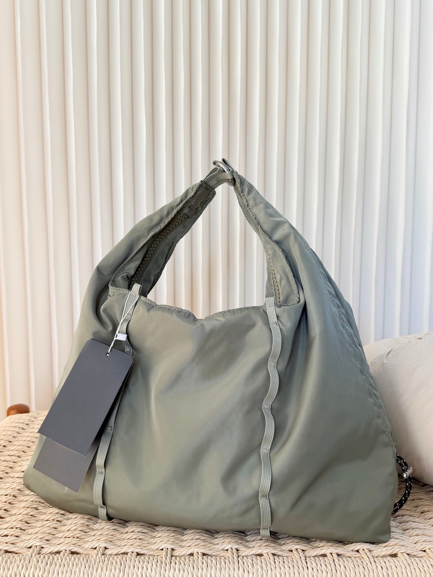 Cloud Nylon Fashion Trend Large Capacity Tote Bag