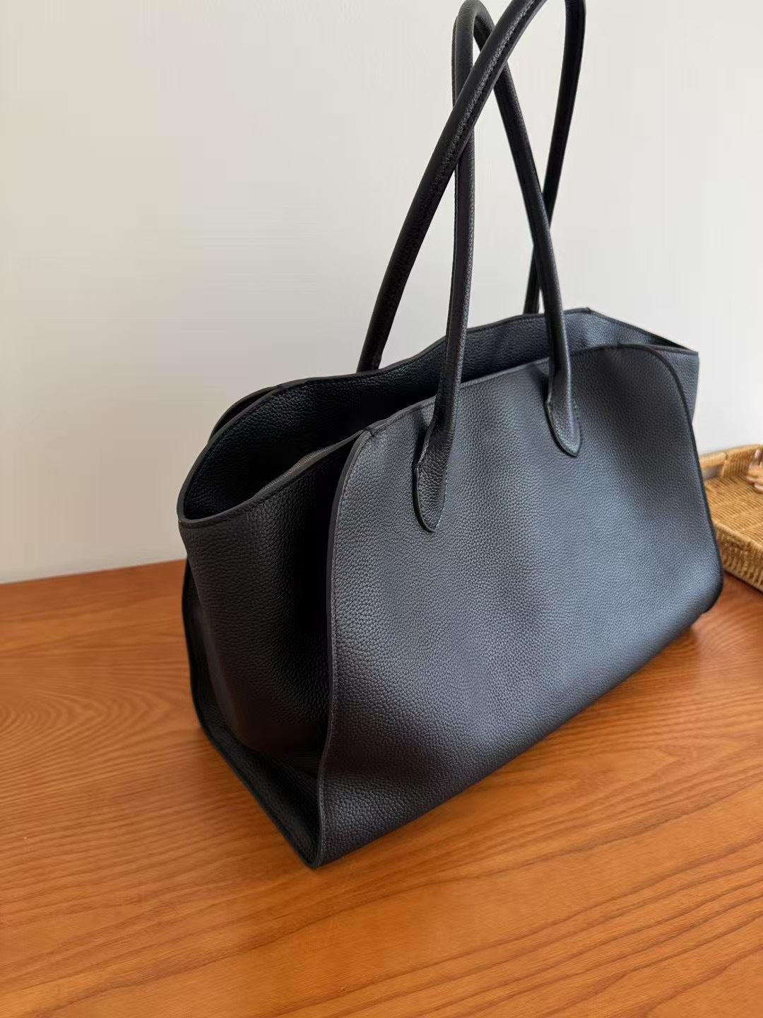 Cowhide Big Shopping Large Capacity Underarm Handbags
