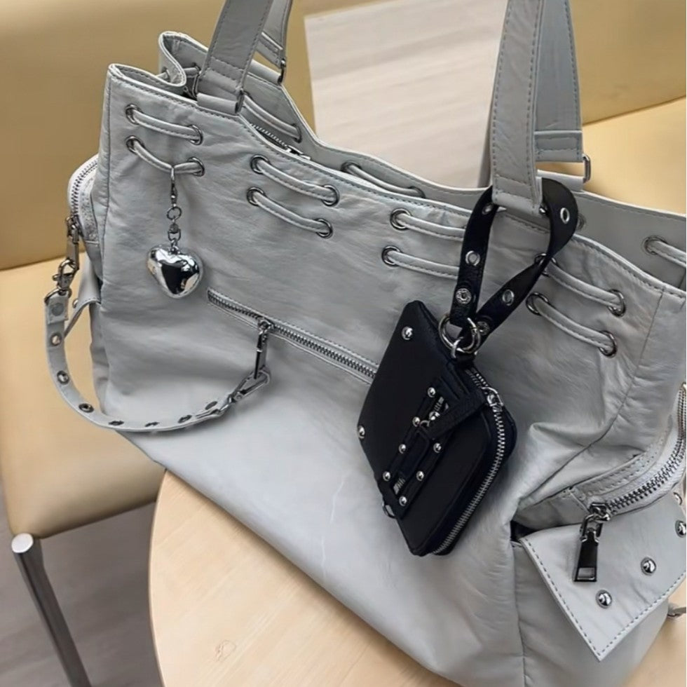 Women's Niche Large Drawstring Capacity Motorcycle Rivet Women's Messenger Bag
