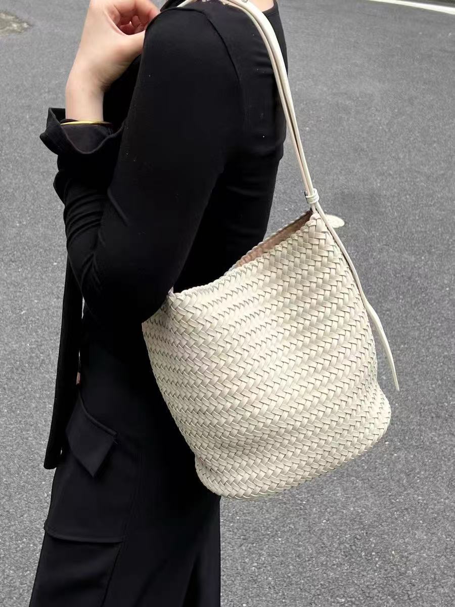 High-grade Leather Handmade Woven Retro Style Women's Shoulder Bag