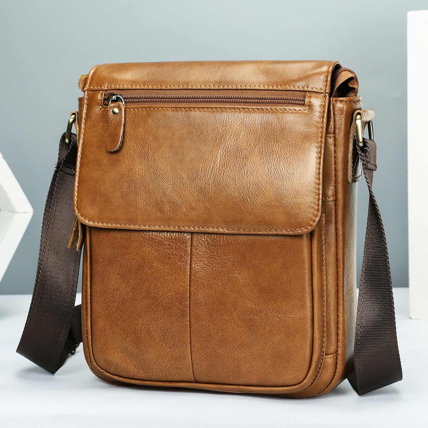 Men's Top Layer Cowhide Cover Type Men's Messenger Bags