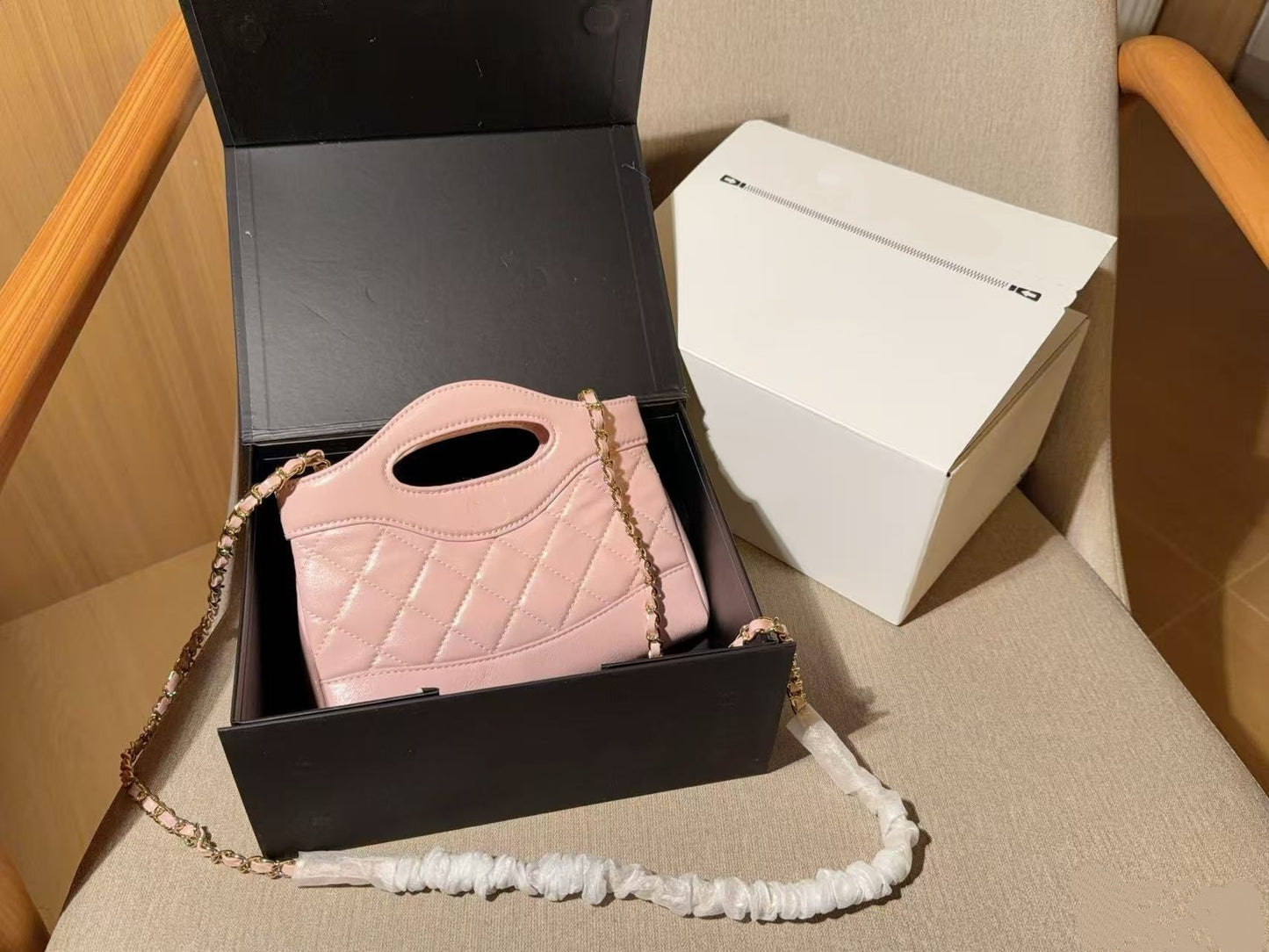Women's Classic Style Diamond Chain Fashion Trendy Underarm Bag