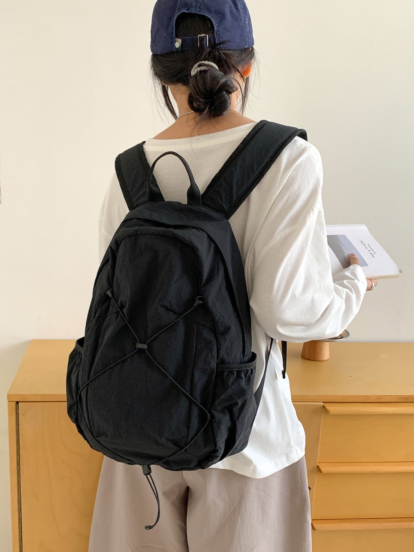 Women's Korean Style Autumn Lightweight Leisure Nylon Large Backpacks