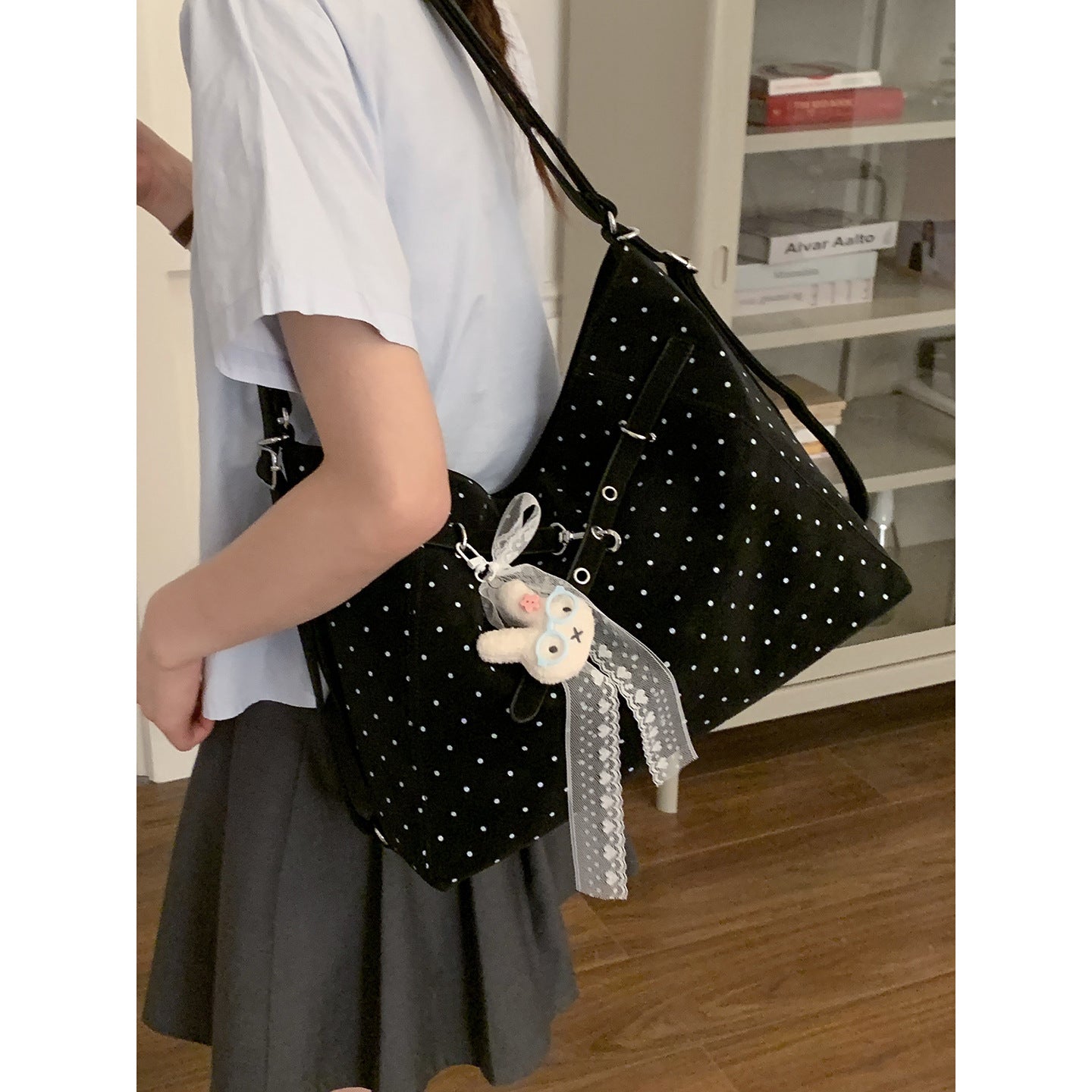 Women's Korean Underarm Commuter Polka Dot Tote Bag