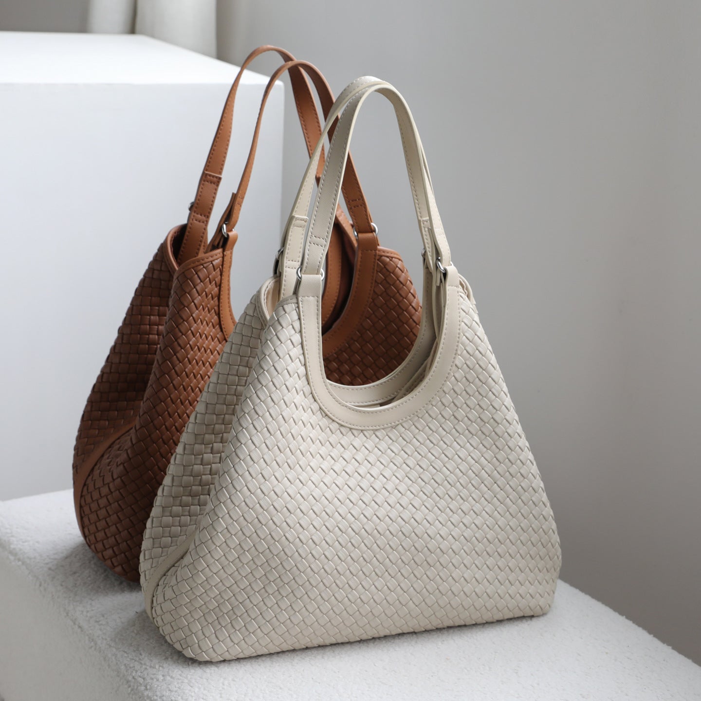 Women's Large Capacity Totes Woven Loose Handbags