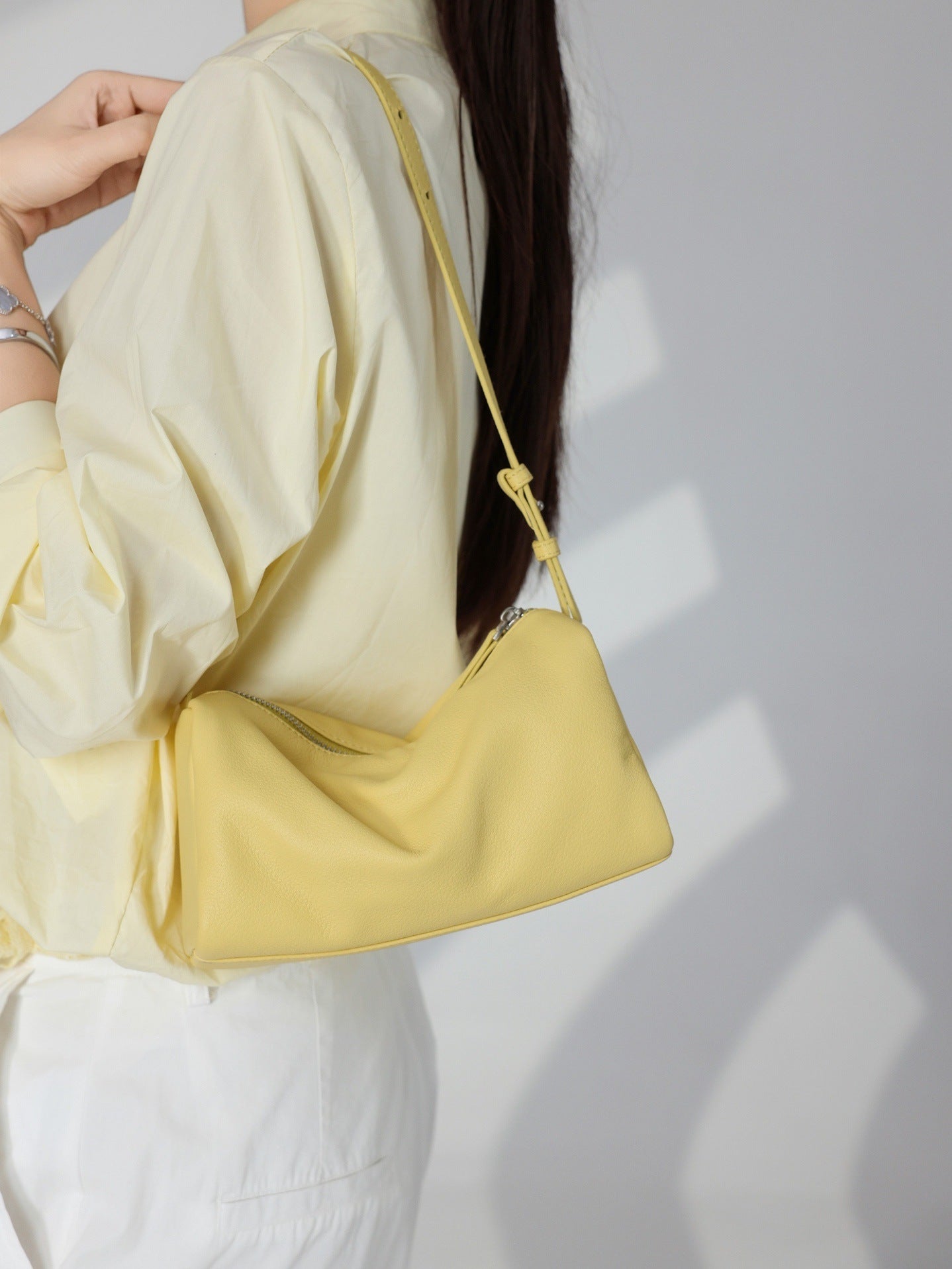 Minimalist Solid Color Korean Style High Sense Niche Leather Cylinder Underarm Bag