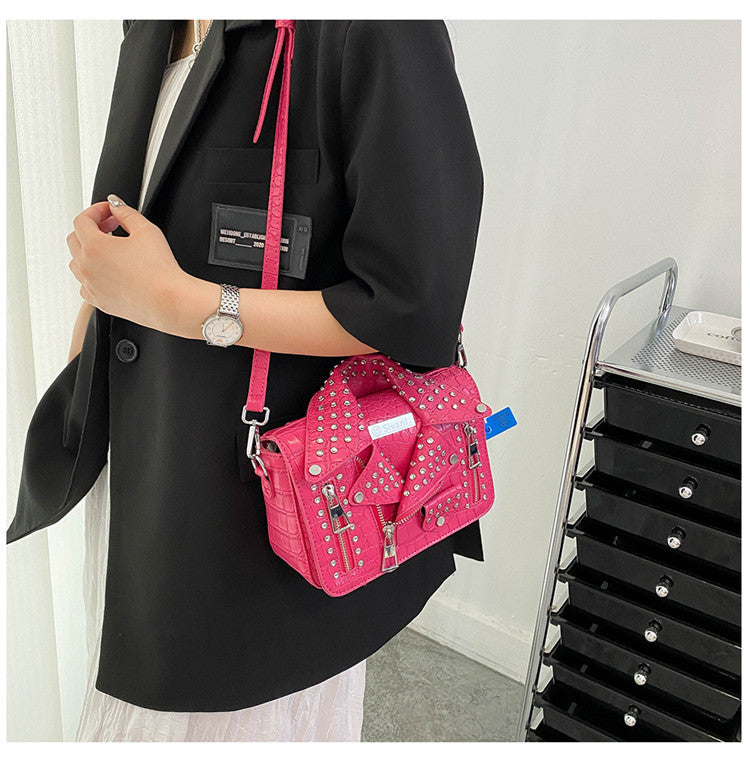 Women's Summer Trendy Crocodile Pattern Rivet Design Women's Shoulder Bag