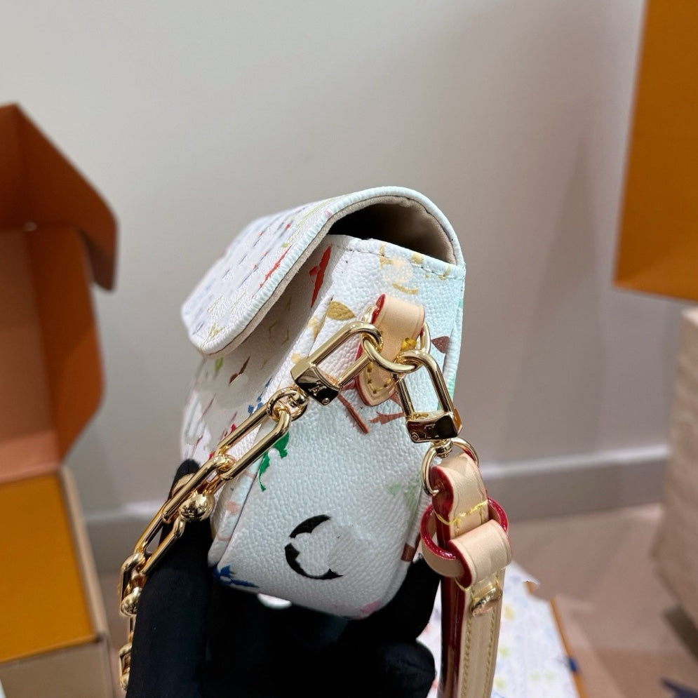 Women's High Textured White Three-color Printed Underarm Chain Bags