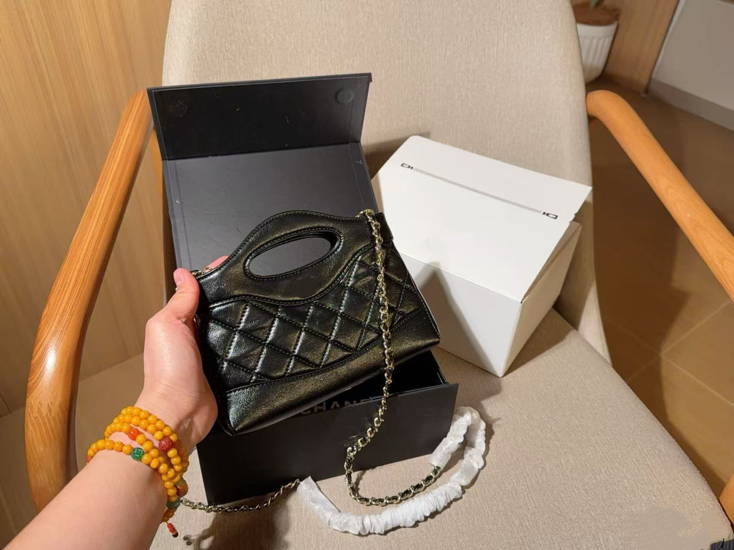 Women's Classic Style Diamond Chain Fashion Trendy Underarm Bag