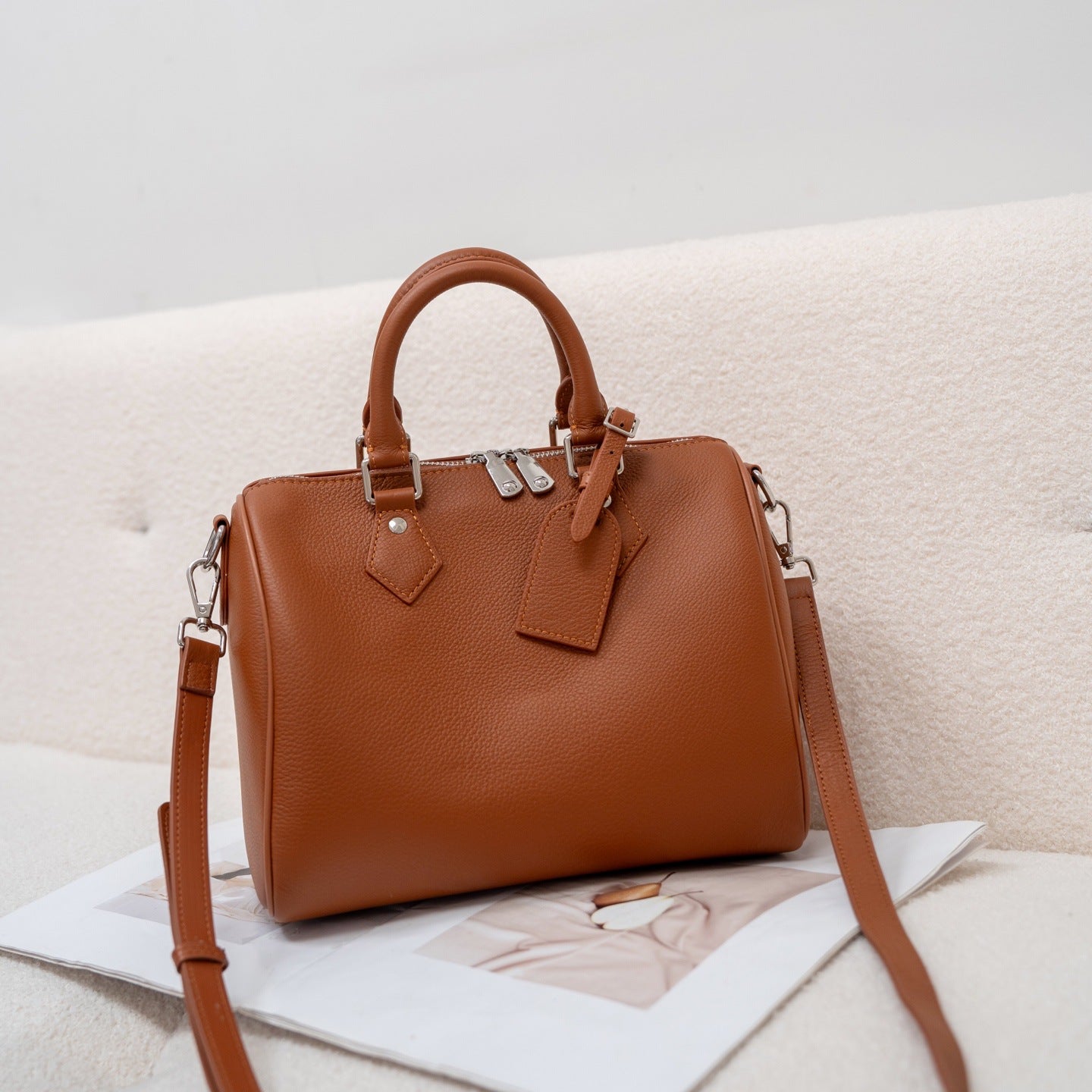Women's Fashion Genuine Leather Simple High-grade Feeling Tong Portable Women's Shoulder Bag