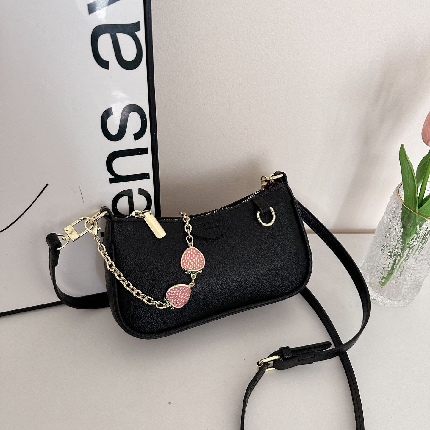 Design Chain Korean Style Fashion Simple Underarm Temperament Women's Shoulder Bag