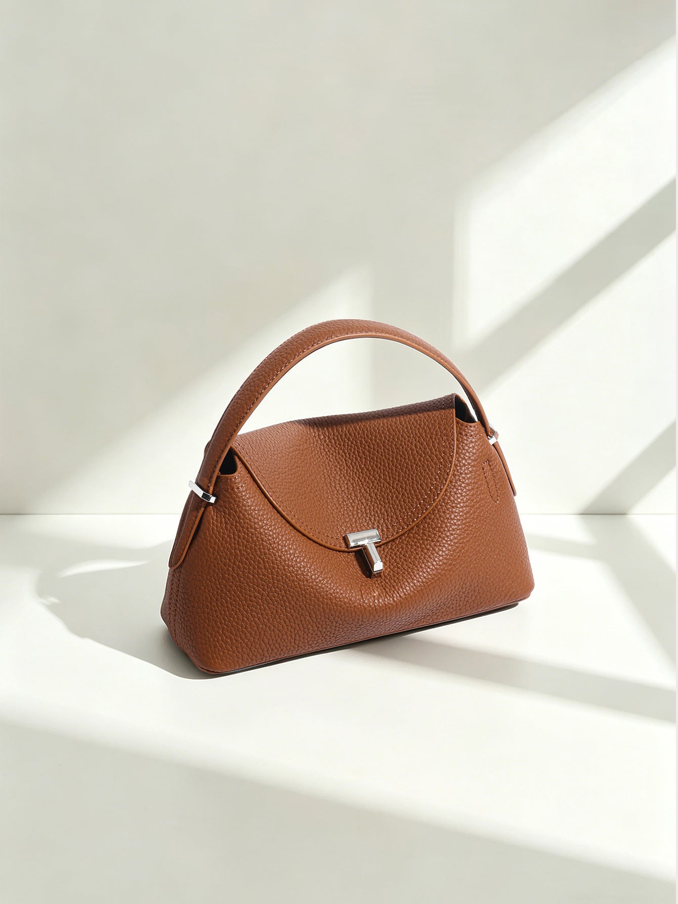 Women's Underarm Large Capacity Practical Commuter Retro High Sense Shoulder Bags