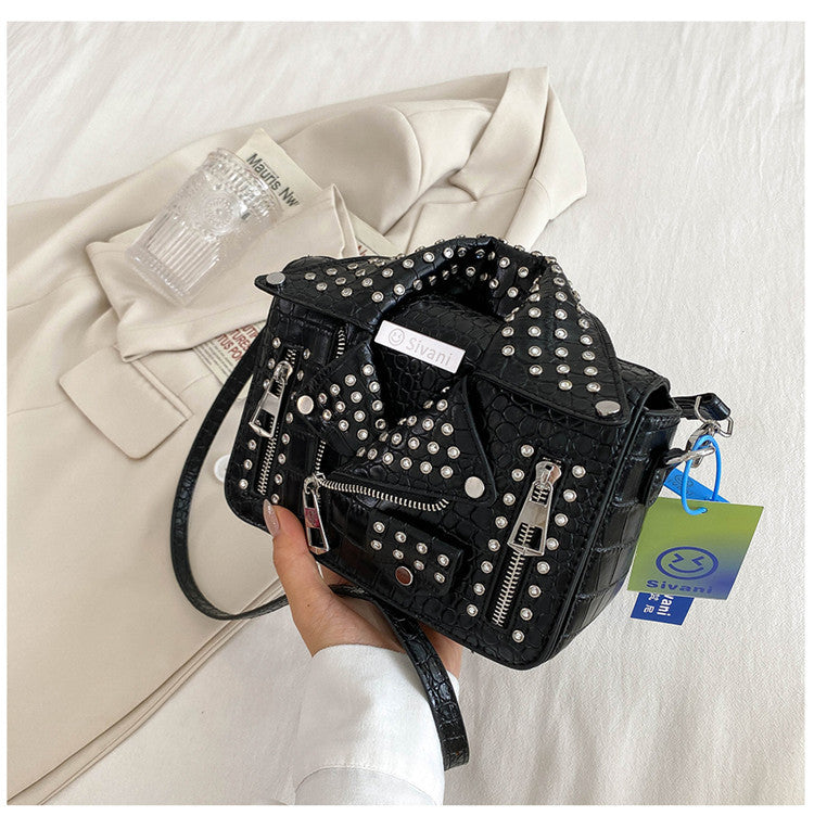Women's Summer Trendy Crocodile Pattern Rivet Design Women's Shoulder Bag