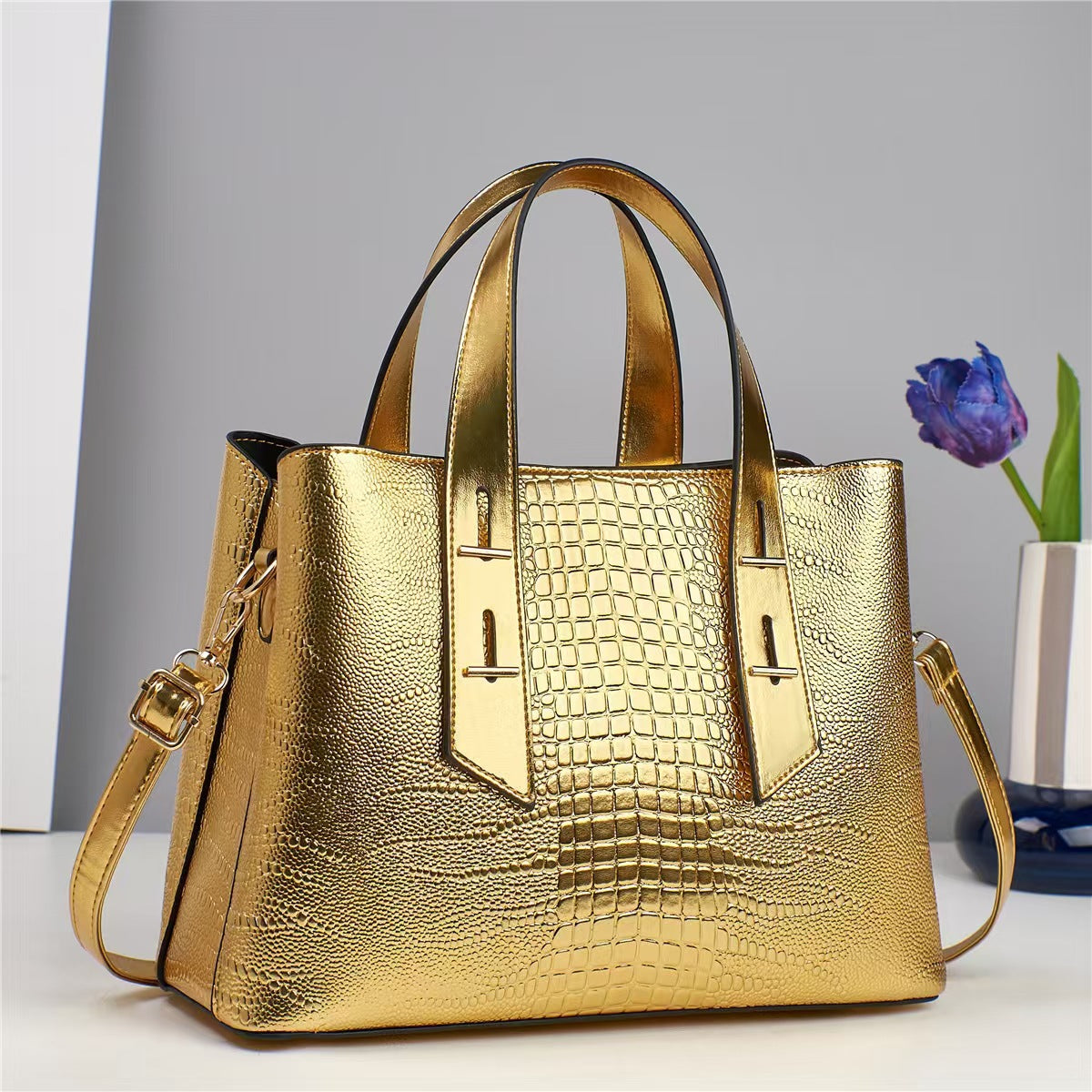 Women's Crocodile Pattern Large Capacity Fashion Popular Embossed Shoulder Bags