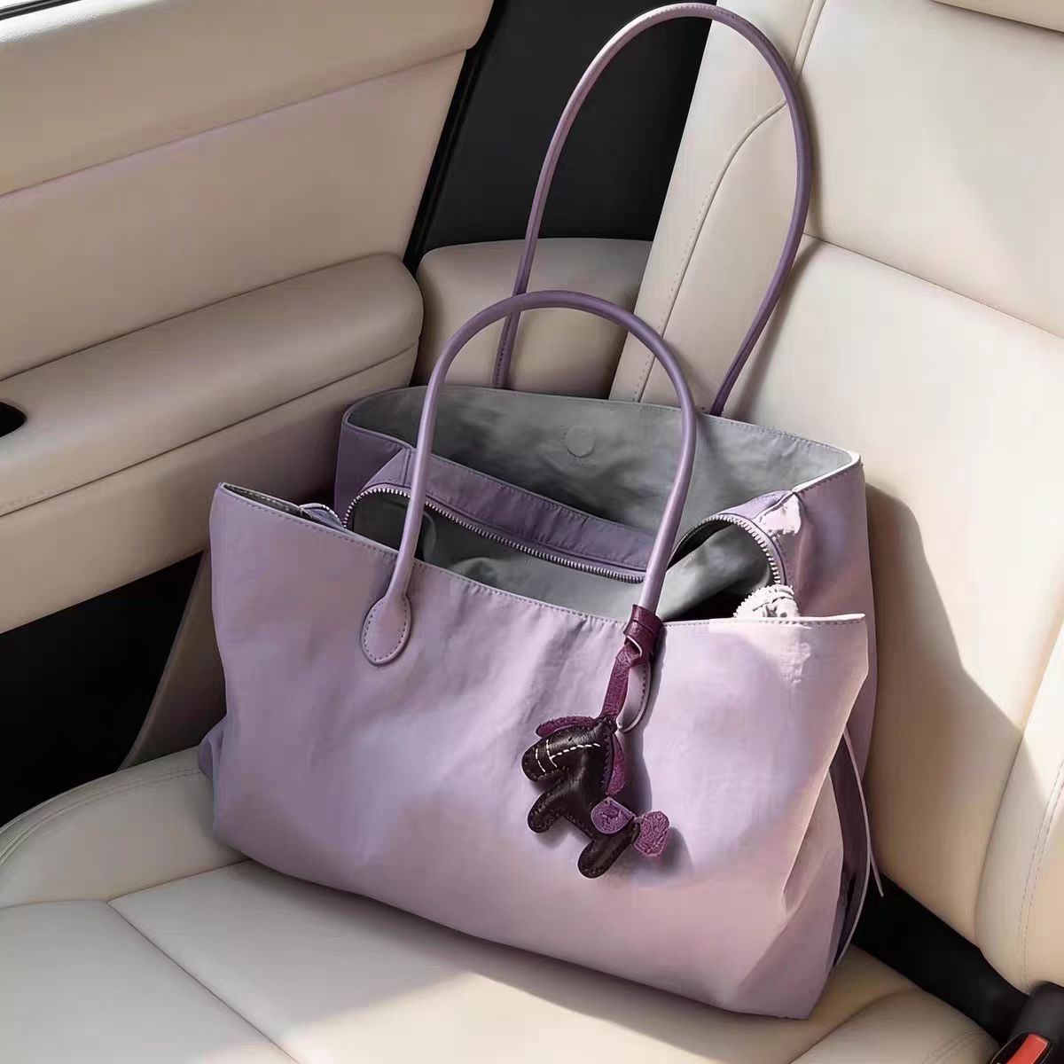 Niche Contrast Color Lightweight Nylon Large Tote Bags