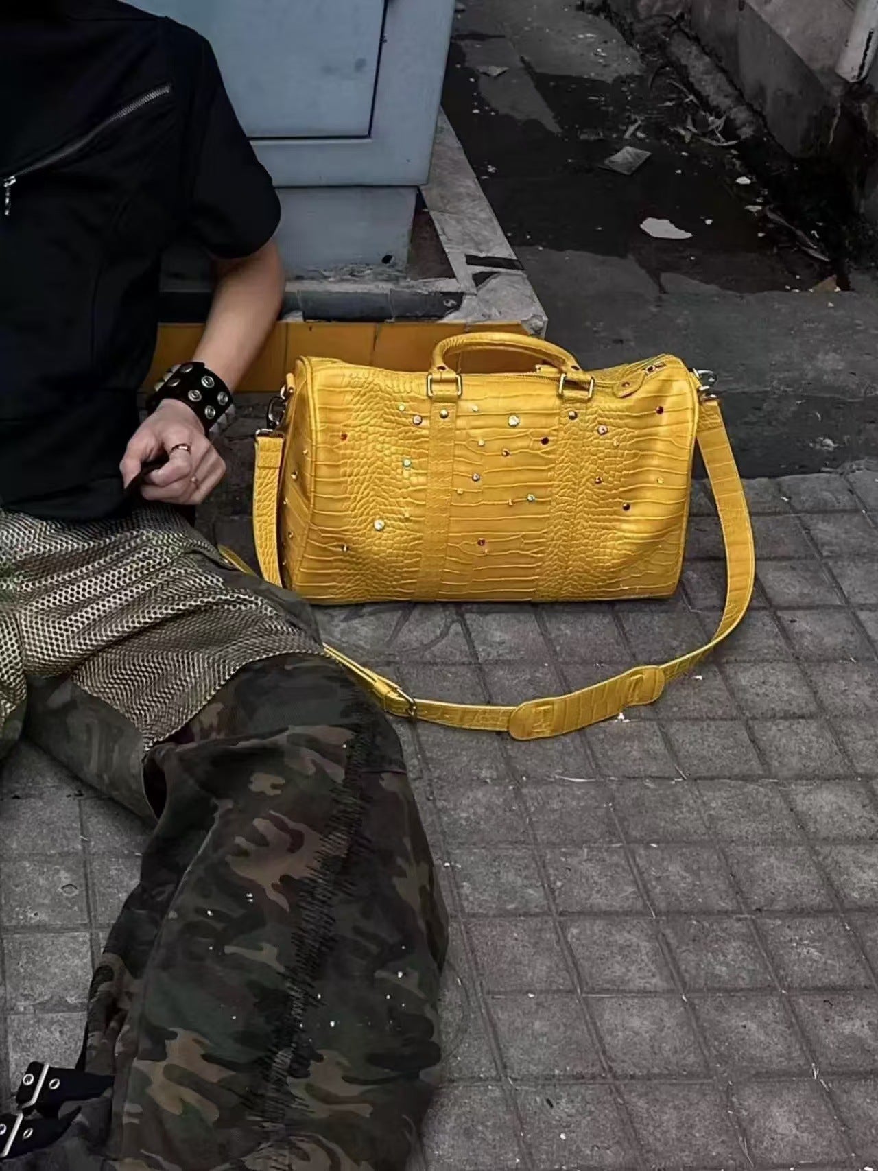 Yellow Crocodile Pattern Road Color Diamond Inlaid American Women's Messenger Bag
