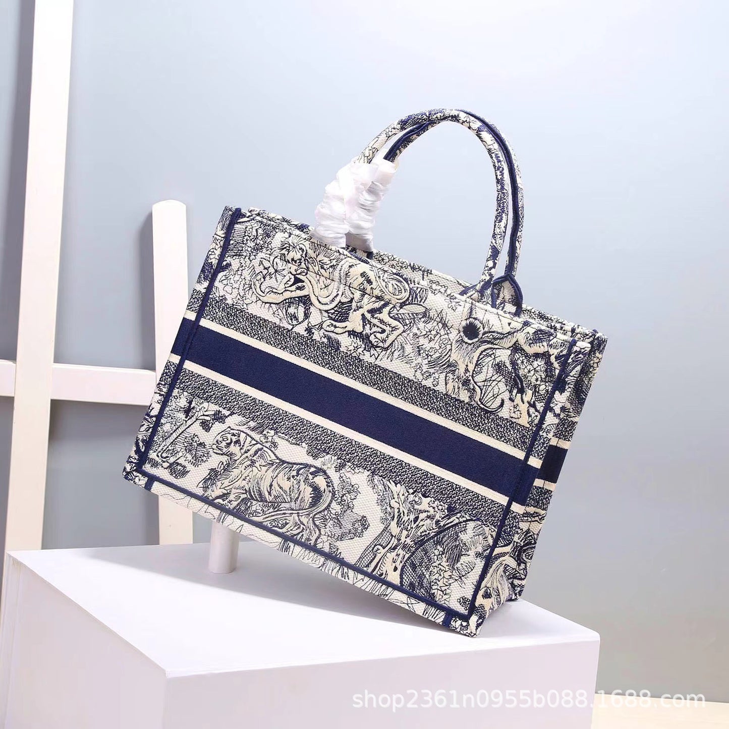 Women's Tiger Embroidered Large Capacity Mummy Shopping Bags