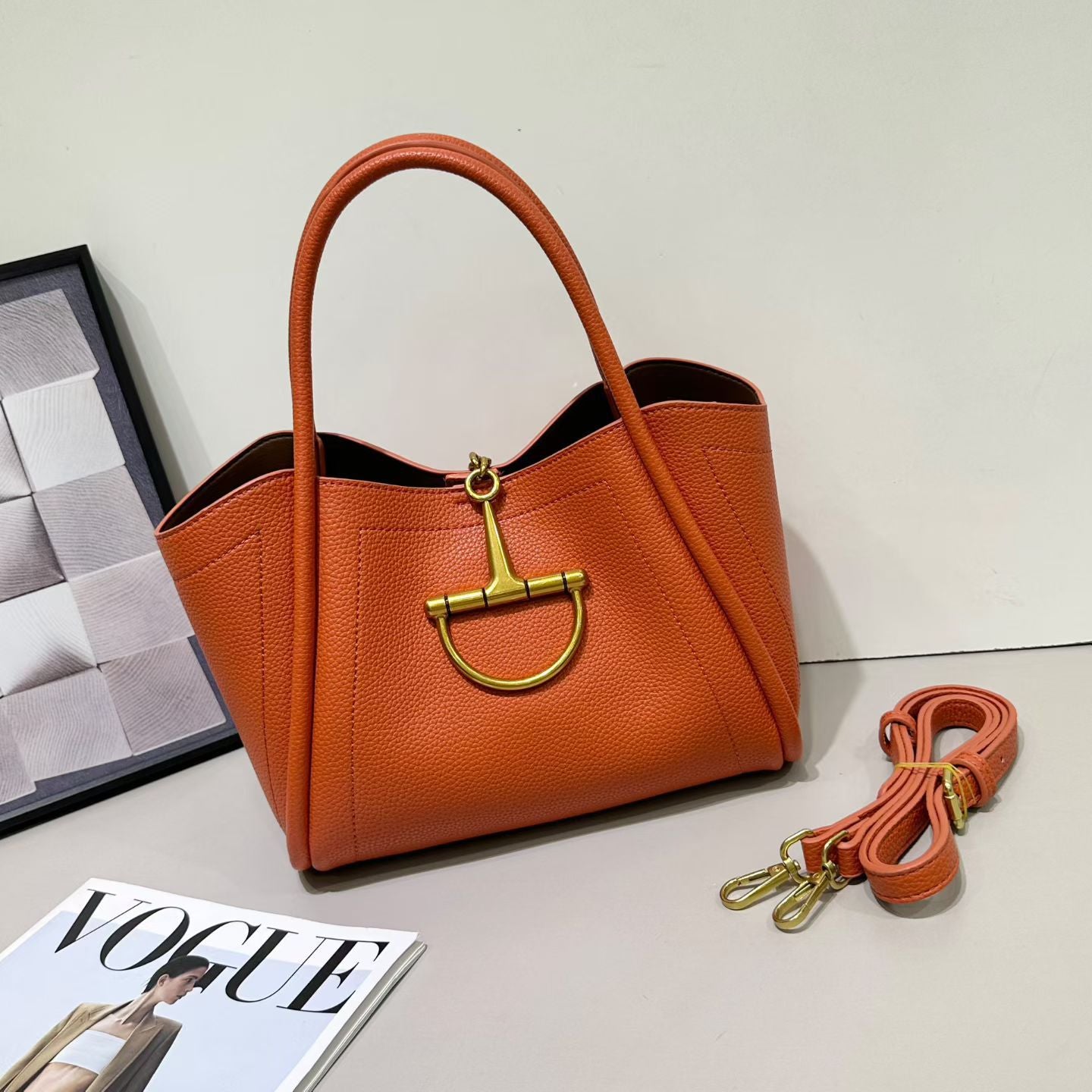 Simple Fashion Saddle Solid Color Portable Commuter Women's Handbag