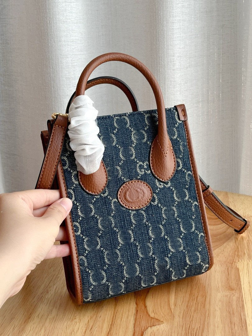 Women's Genuine Leather Music Scores Classic Presbyopic Tote Bag
