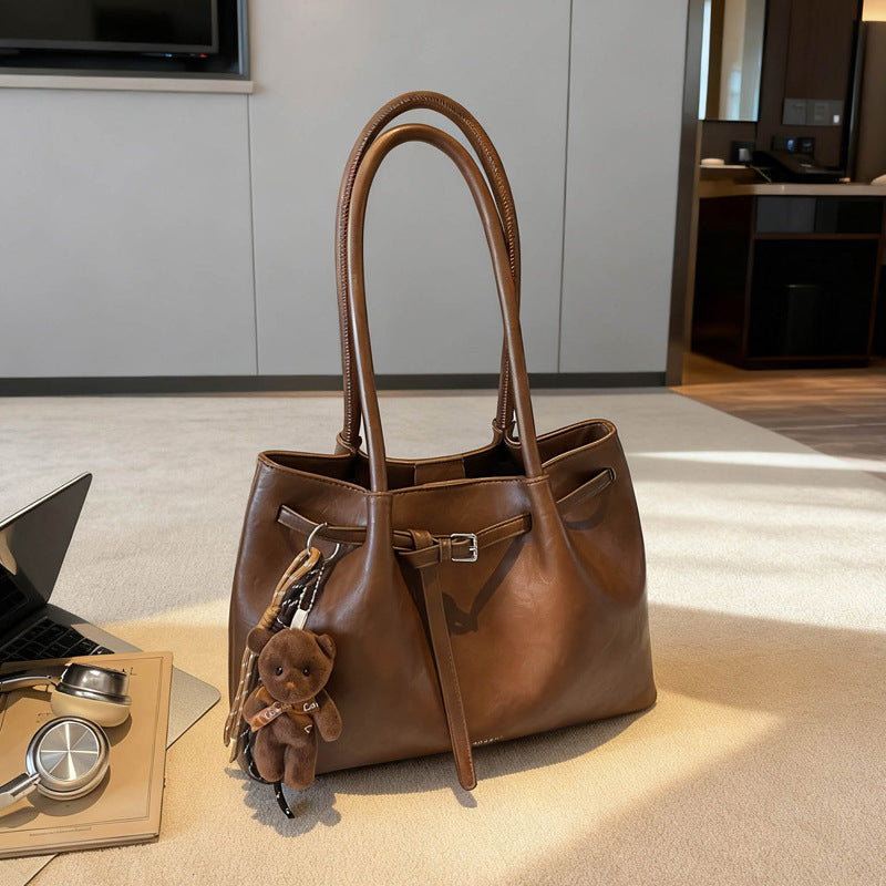 Women's Retro Fashion Underarm Commuter Large Capacity Women's Shoulder Bag
