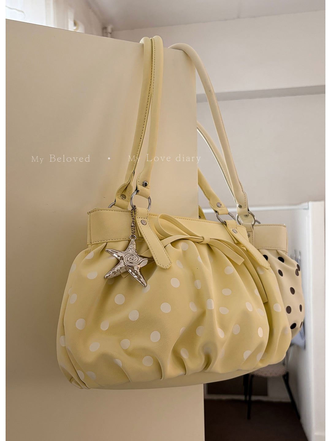 Women's Style Large Capacity Pleated Polka Dot Printing Underarm Bag