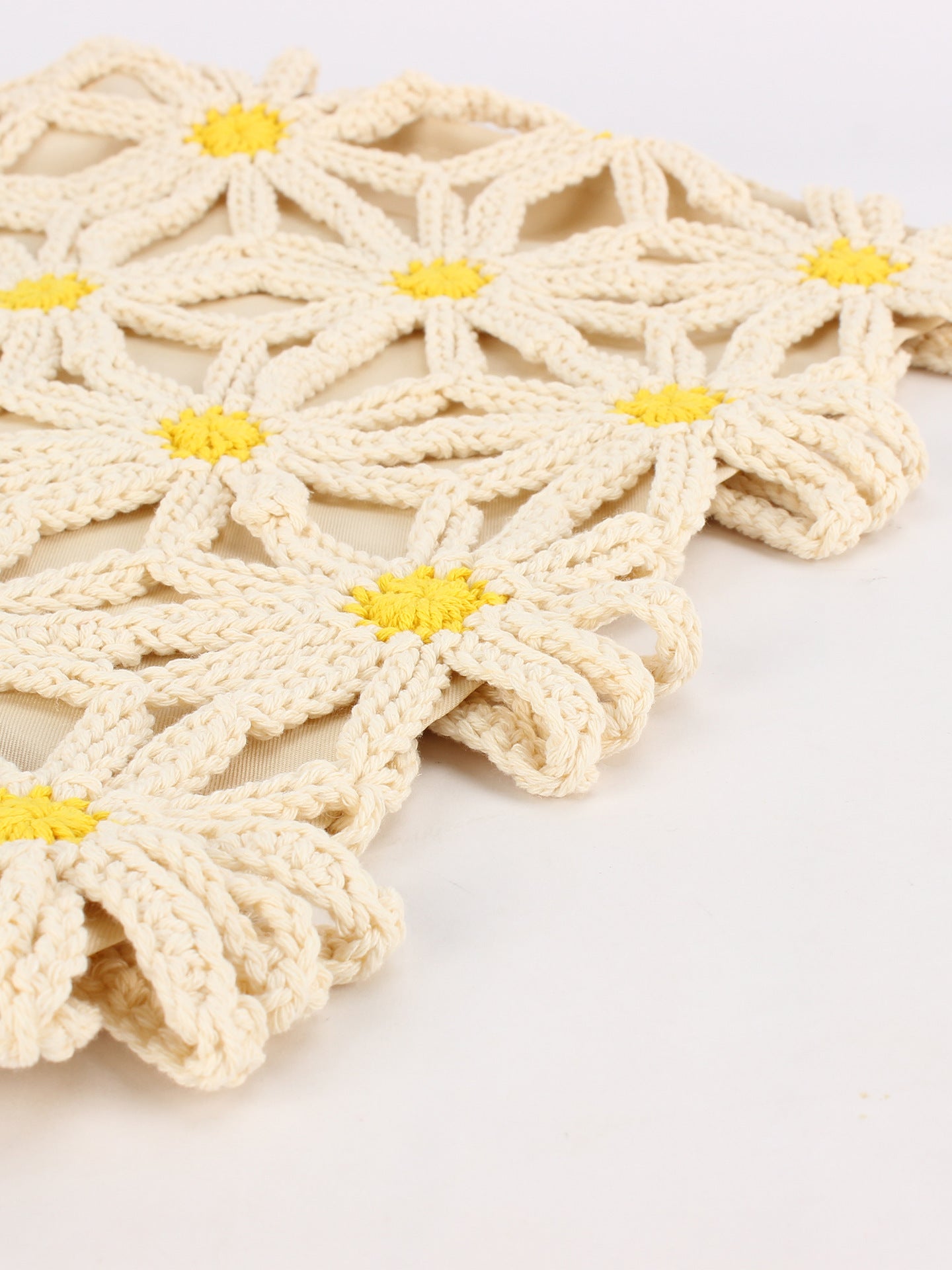 Women's Hand-woven Cotton String Hollow Flower Seaside Holiday Women's Shoulder Bag