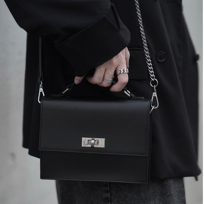 Slouchy Metal Chain Niche Black Mobile Men's Messenger Bag