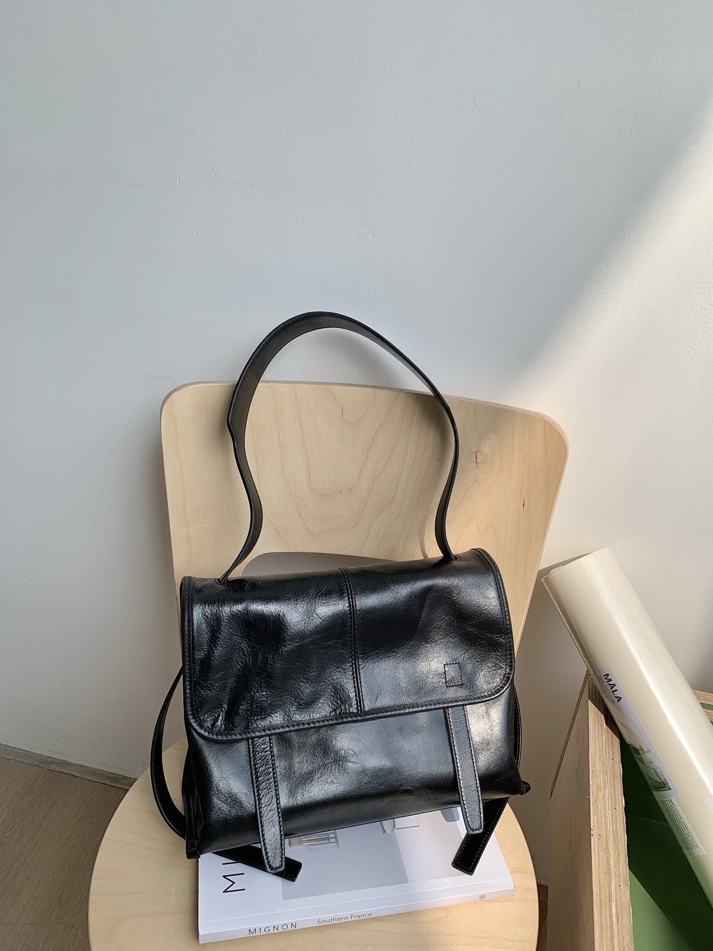 Fashion Oil Wax First Layer Cowhide Texture Women's Shoulder Bag