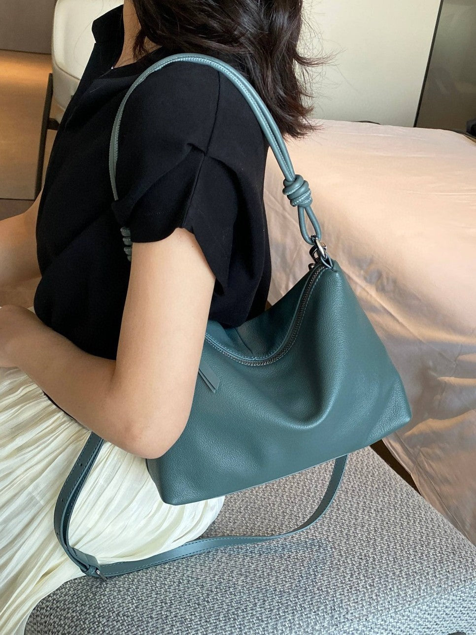 Women's First Layer Cowhide Natural Drop Simple Underarm Bags