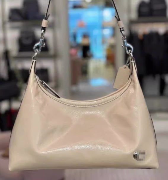 Women's Fashion Oil Wax Leather Zipper Portable Bags