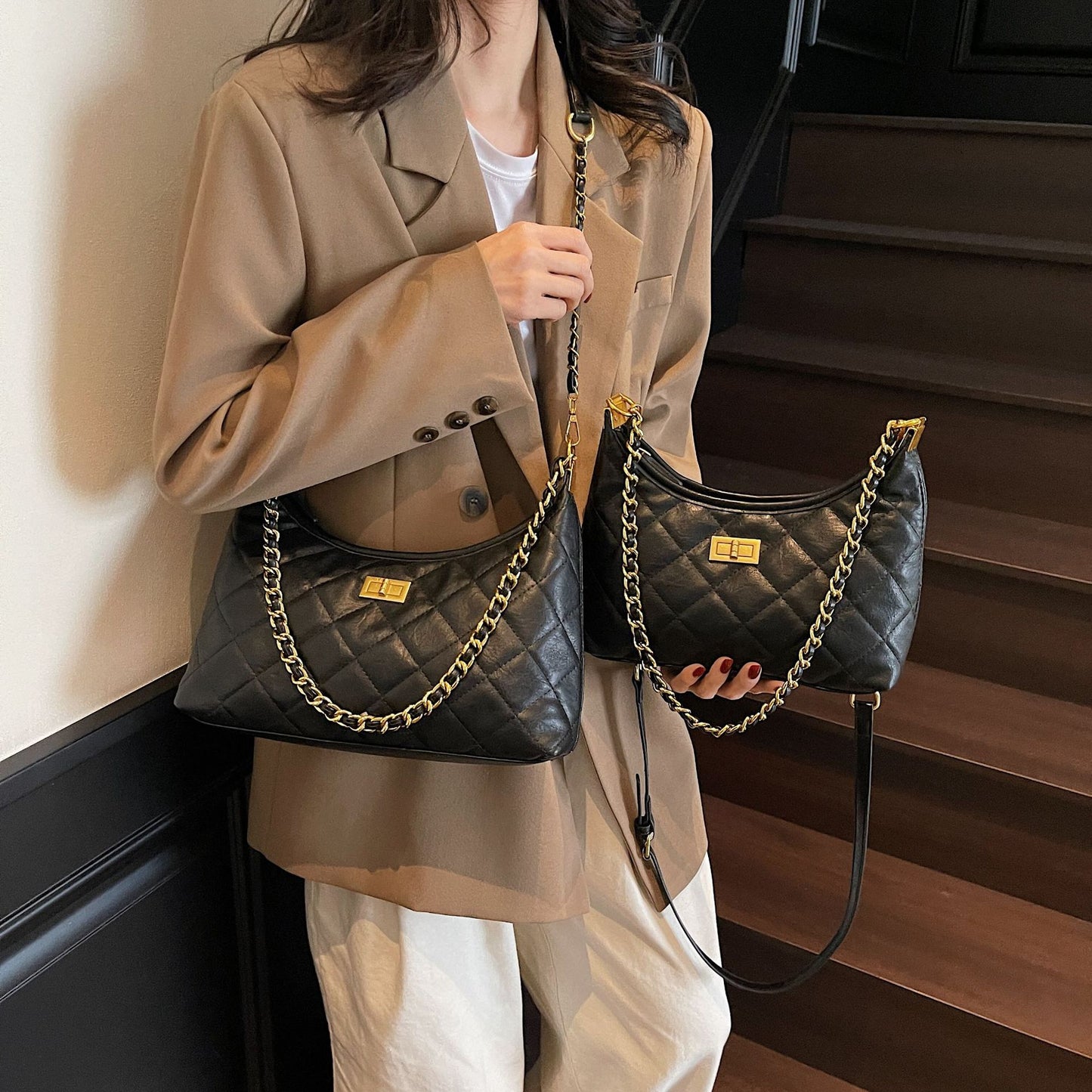 Women's Retro Diamond Style Chain Underarm Tote Bag