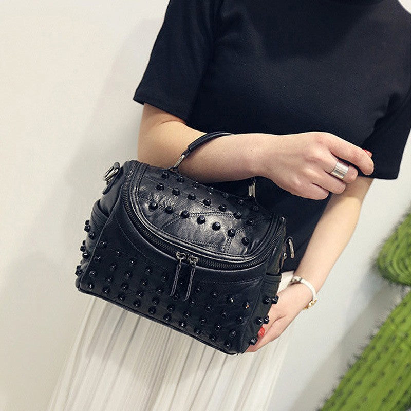 Women's Stitching Sheepskin Fashion Rivet Design Soft Leather Large Women's Shoulder Bag