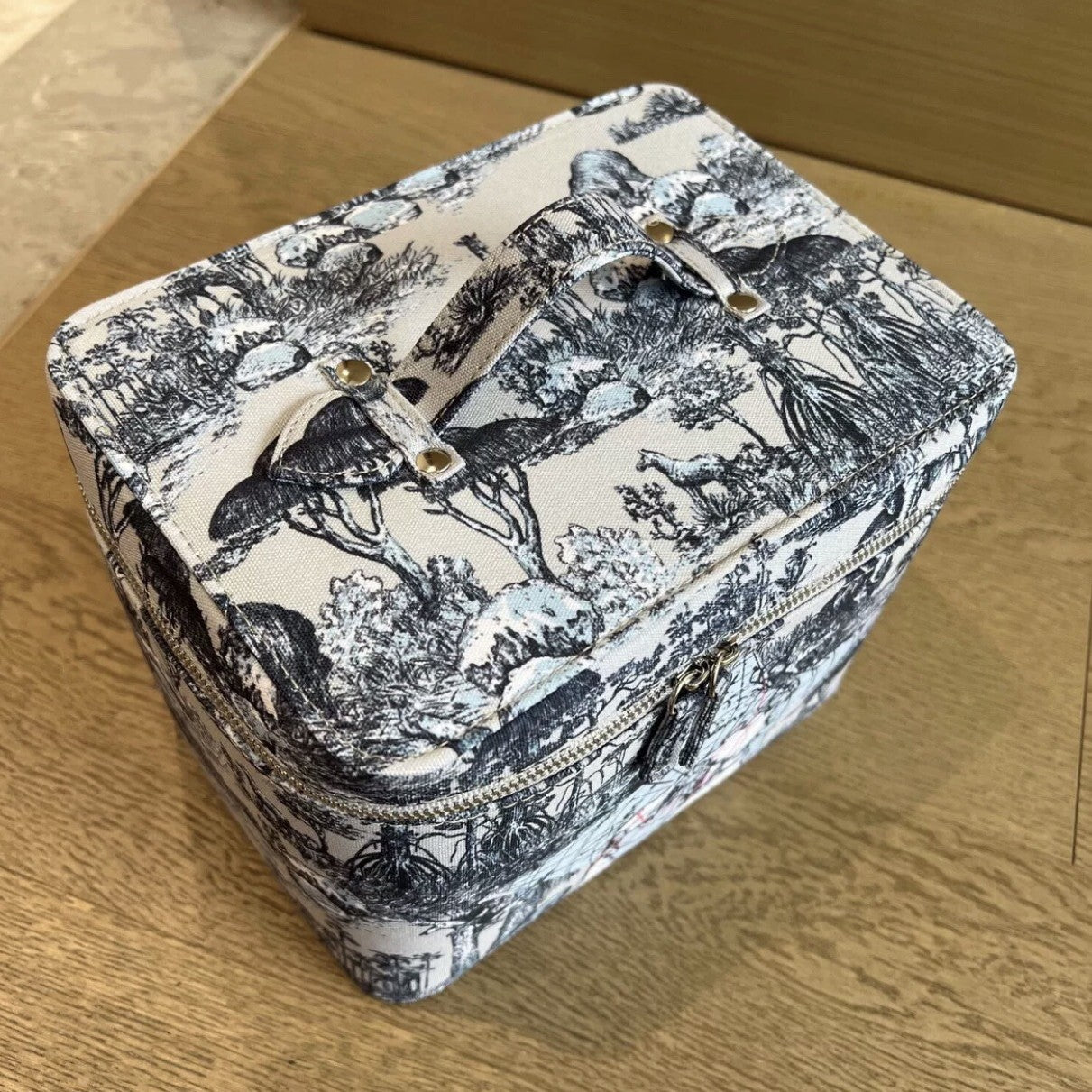 Popular Series Straw Overseas Version Large Makeup Bag