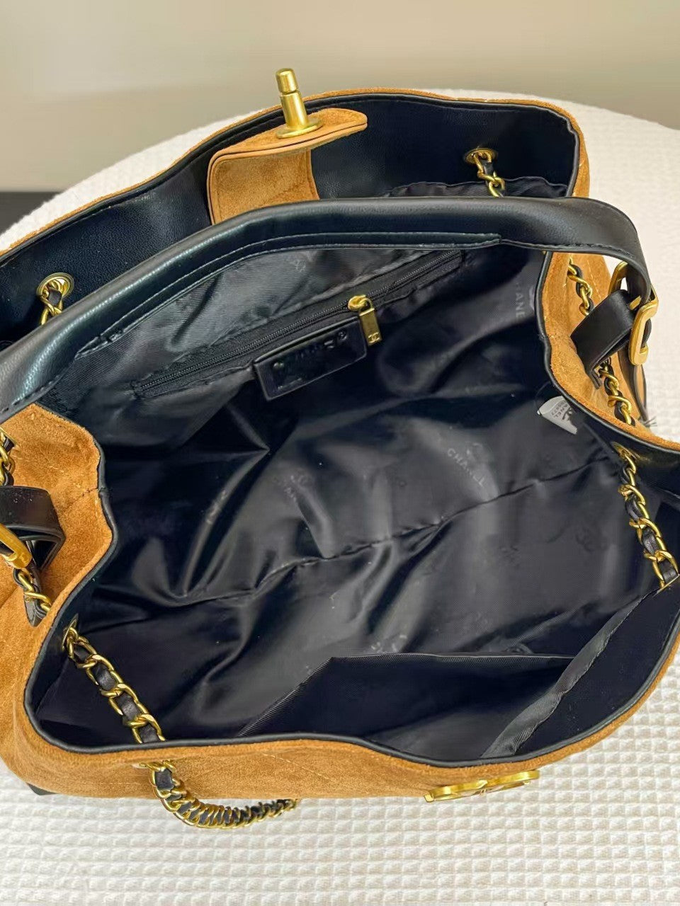 Classic Style High-grade Fashionable Suede Rhombus Chain Large Capacity Underarm Bag