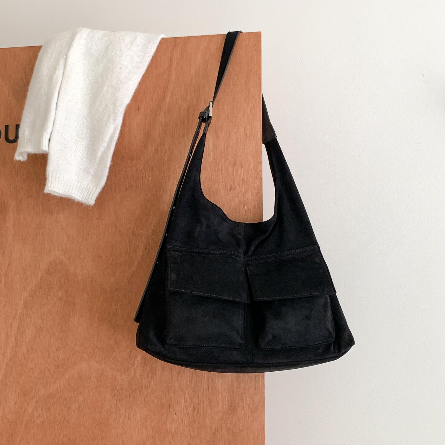 Women's Suede Retro Style Fashionable Large Capacity Korean Shoulder Bags